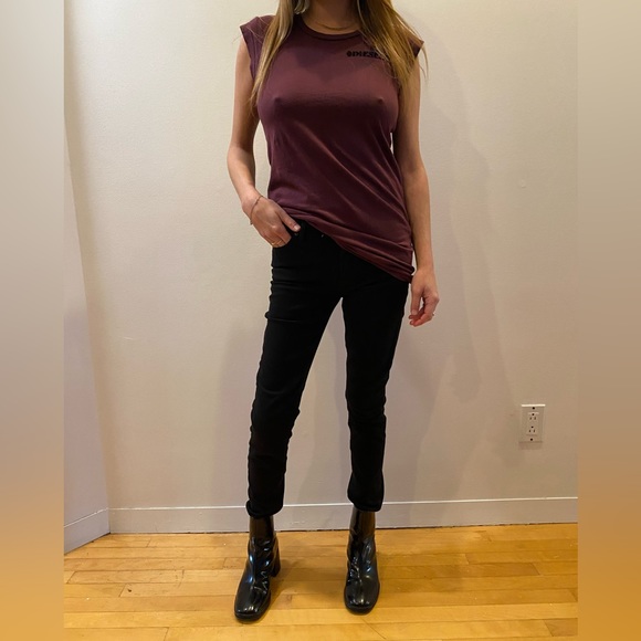 *️⃣ Diesel Burgundy T-Shirt *️⃣ - Picture 4 of 9